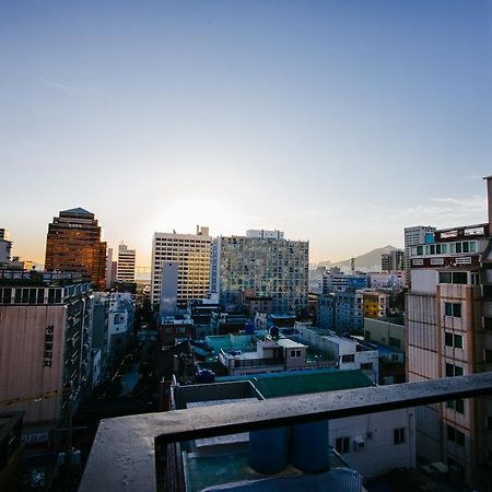 Morning Dew Guesthouse Busan Exteriör bild