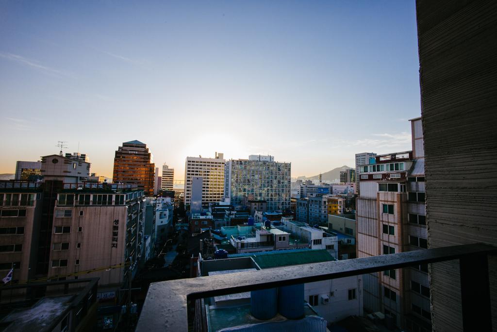 Morning Dew Guesthouse Busan Exteriör bild