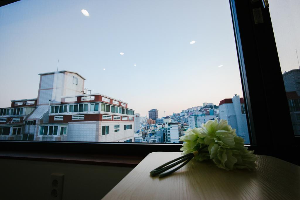 Morning Dew Guesthouse Busan Exteriör bild