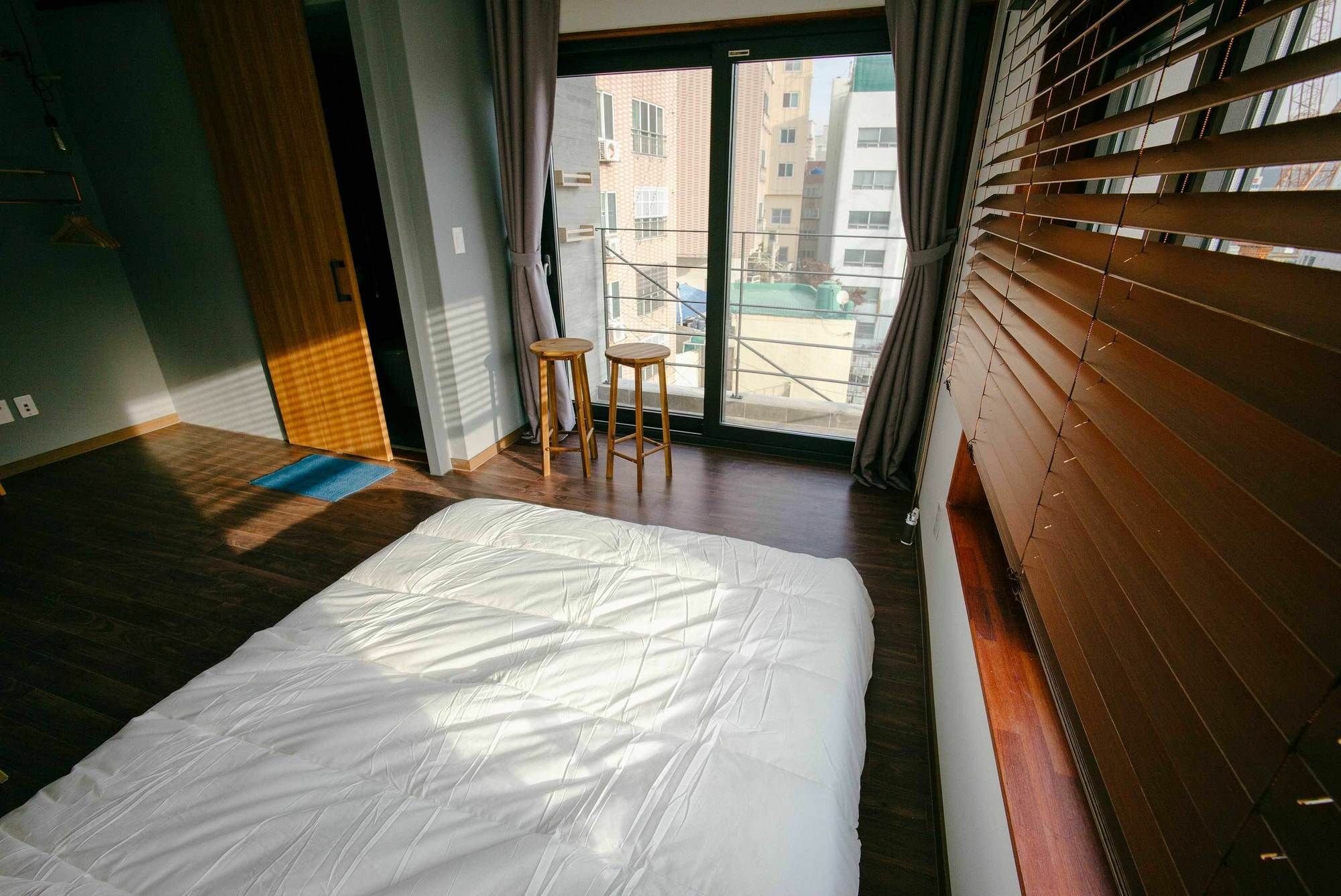 Morning Dew Guesthouse Busan Exteriör bild